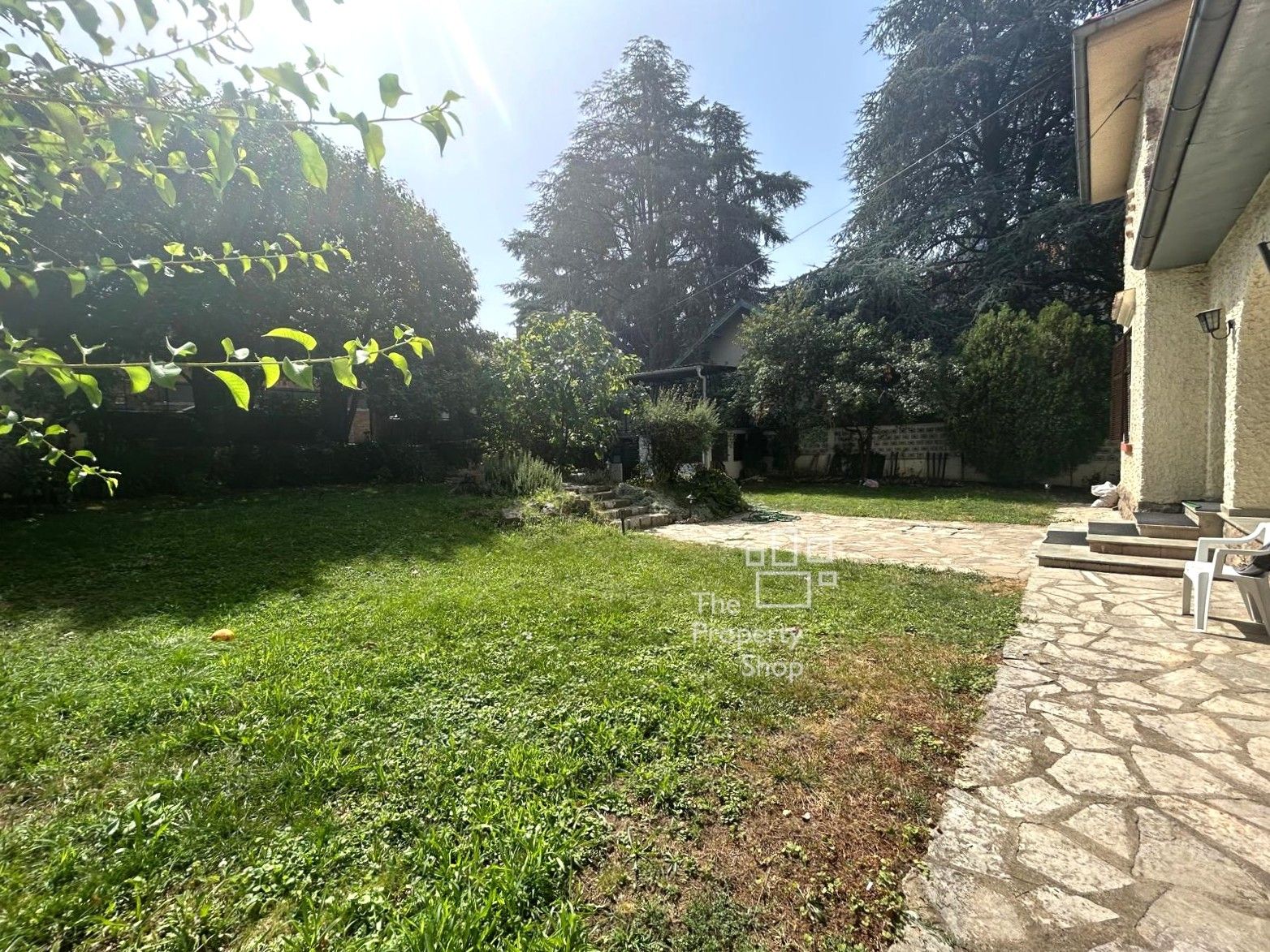 Senjk,porodična kuća,izdavanje